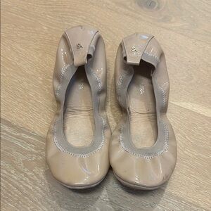 Yosi Samra Samara Tan Foldable Ballet Flats